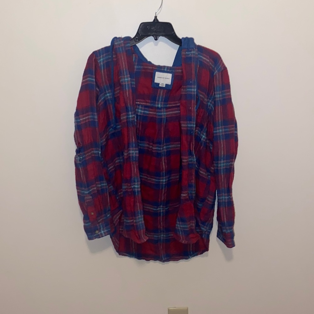 American Eagle women’s size small flannel with hood